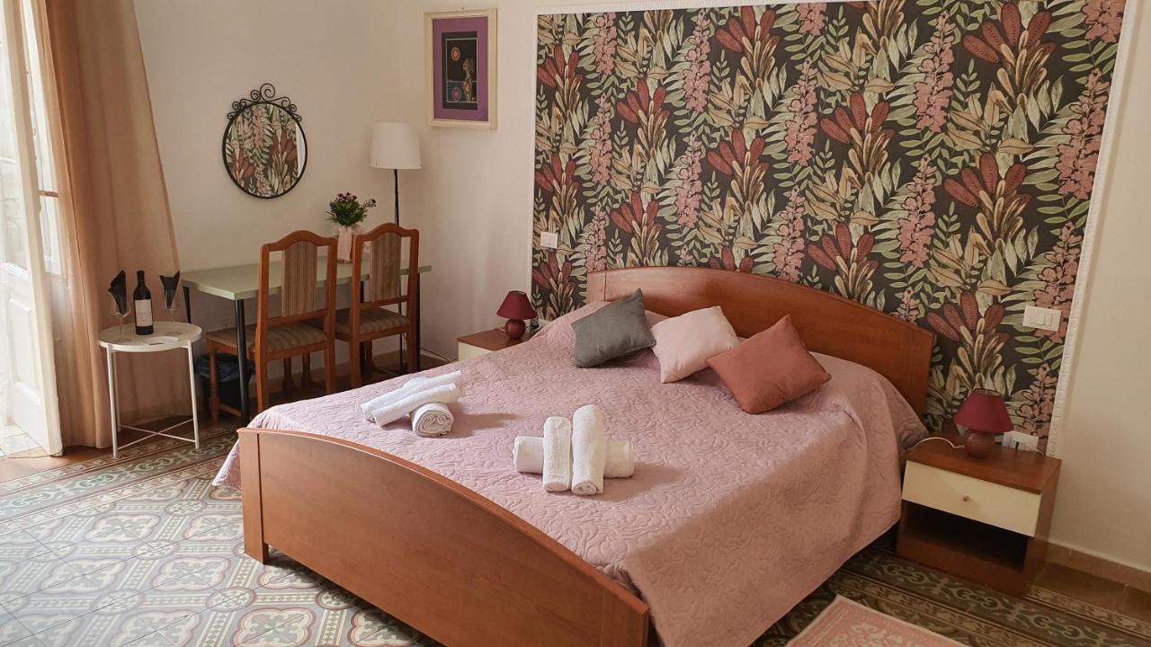 Victoria Suite Casa Vacanza Taranto Eksteriør bilde