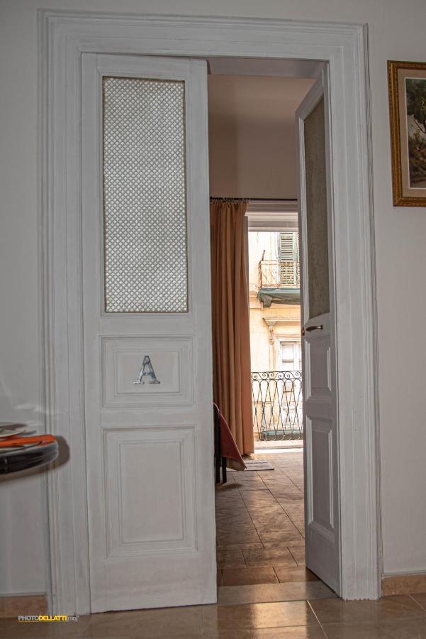 Victoria Suite Casa Vacanza Taranto Eksteriør bilde