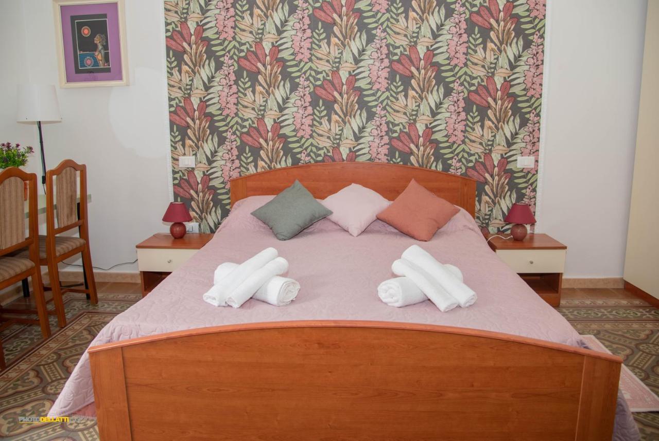 Victoria Suite Casa Vacanza Taranto Eksteriør bilde