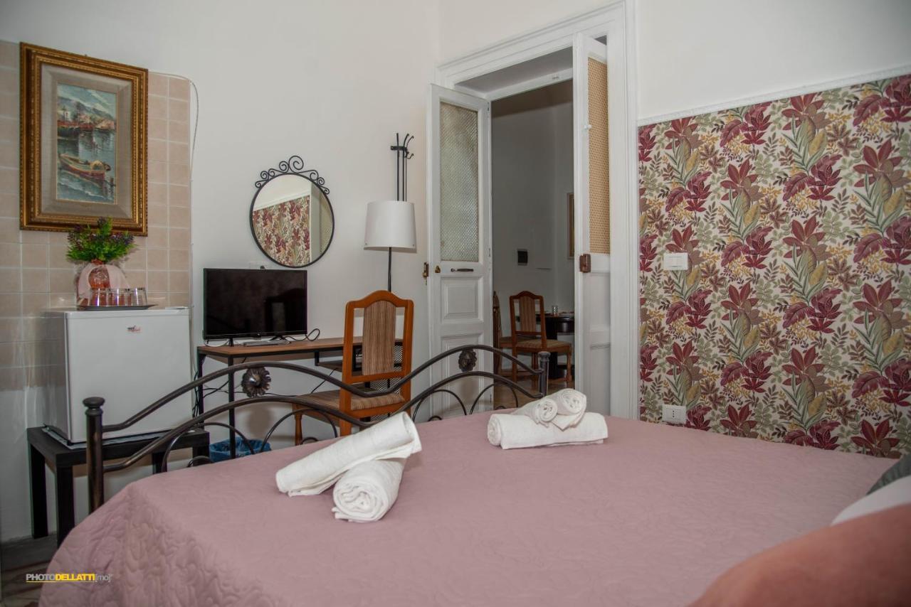 Victoria Suite Casa Vacanza Taranto Eksteriør bilde
